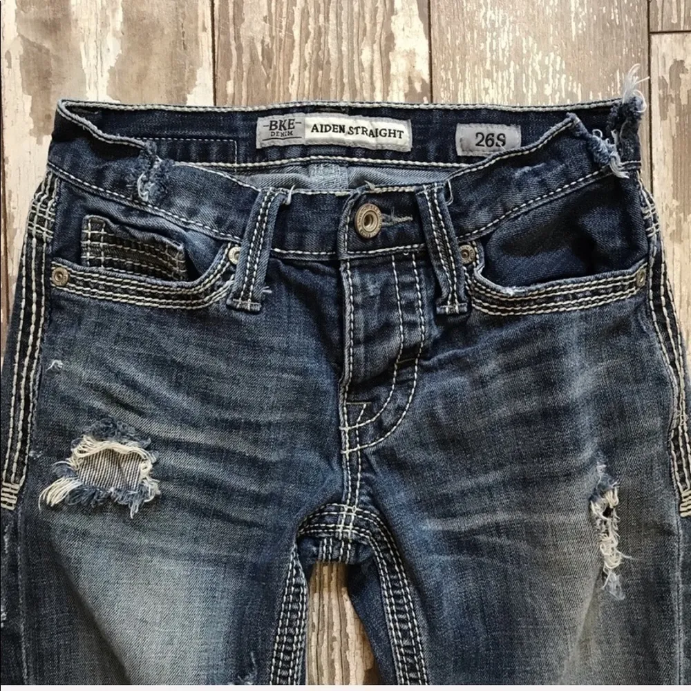 BKE Aiden Straight Distressed Jeans Size 26 Short - Image 5
