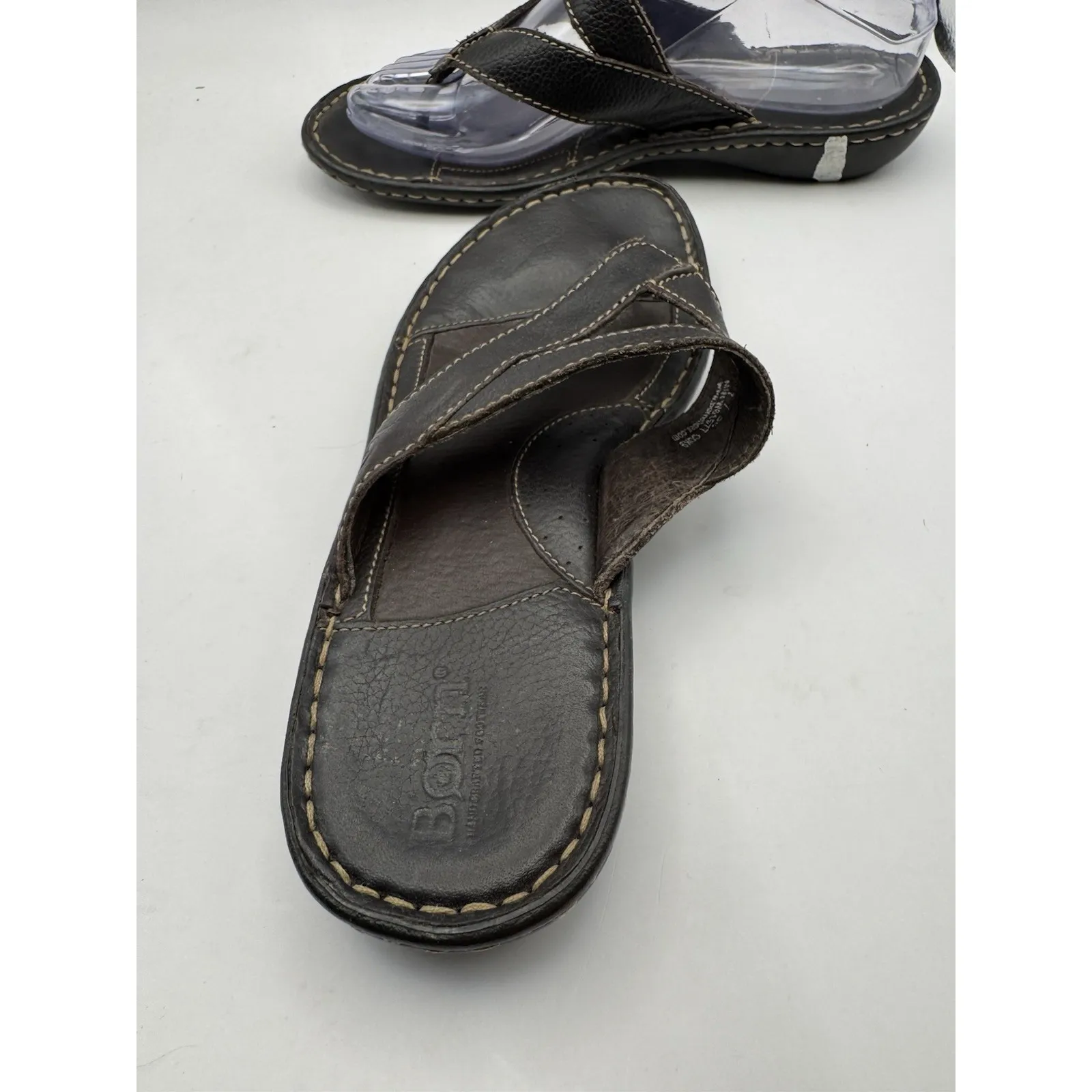 BORN womens Black Leather wedge heel sandal Size 7 thong toe loop - Image 9