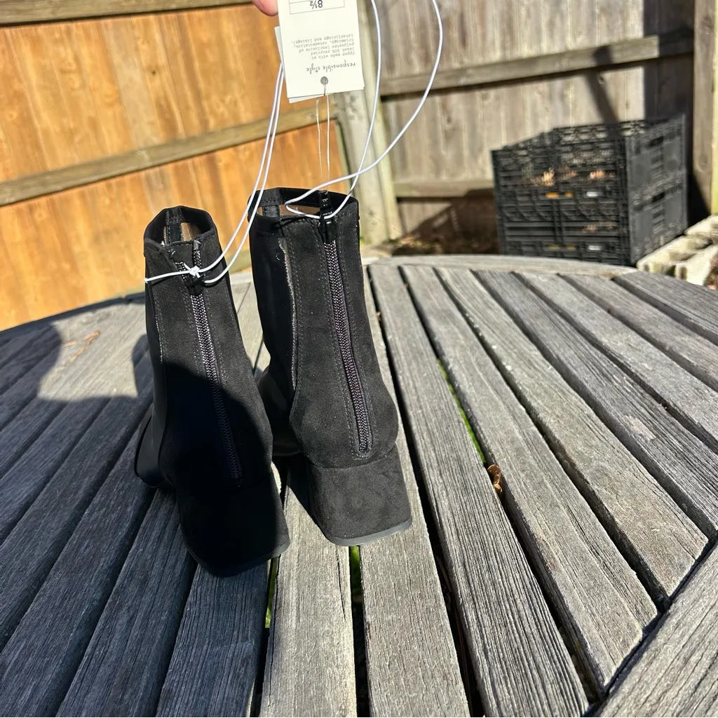 Nwt Women’s Celaena Boots by A New Day size 8.5 Black mesh Classic fall winter - Image 5