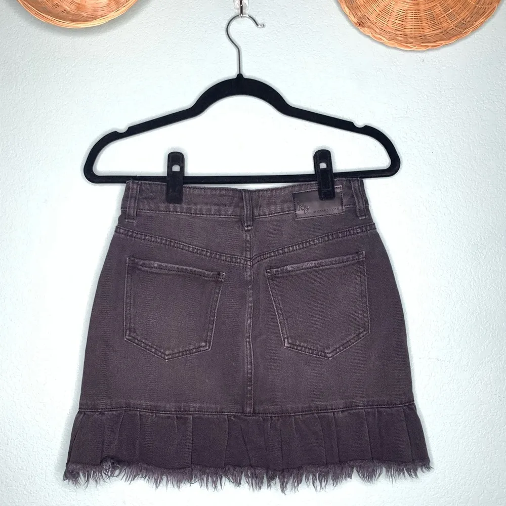 Kendall & Kylie Black Jean Skirt Size 26/2 - Image 2