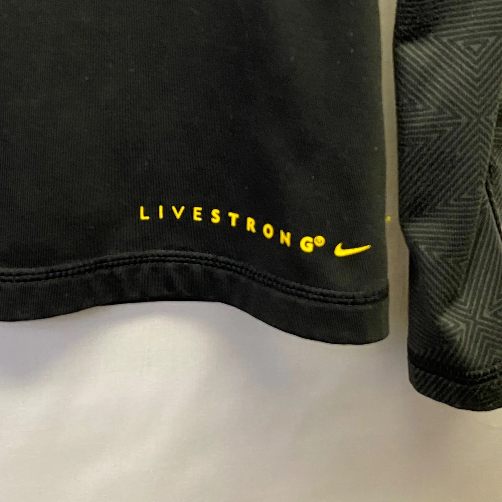 Nike Pro Livestrong Black Half Zip Pullover Athletic Running Top Women's M - Image 2