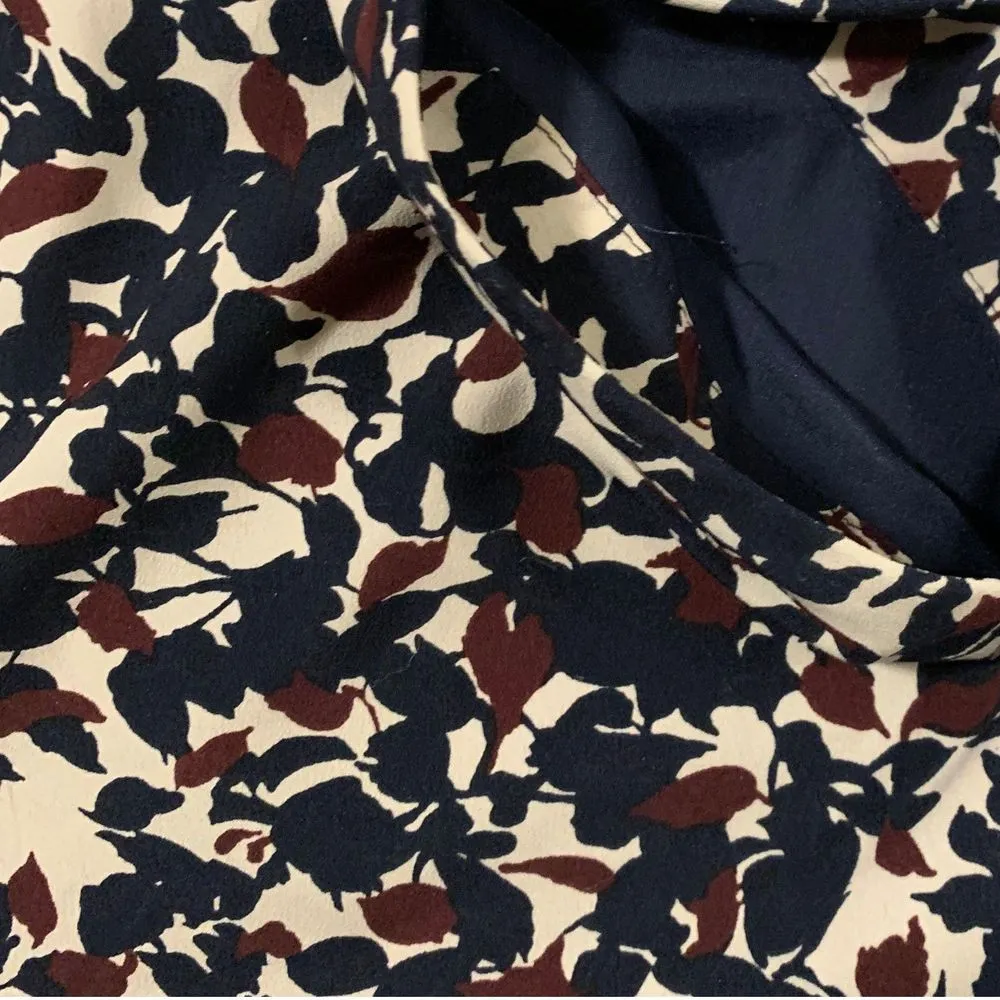 Loft | Printed Romper Long Sleeve Tie Neck Button Front with Pockets Size 6 - Image 5