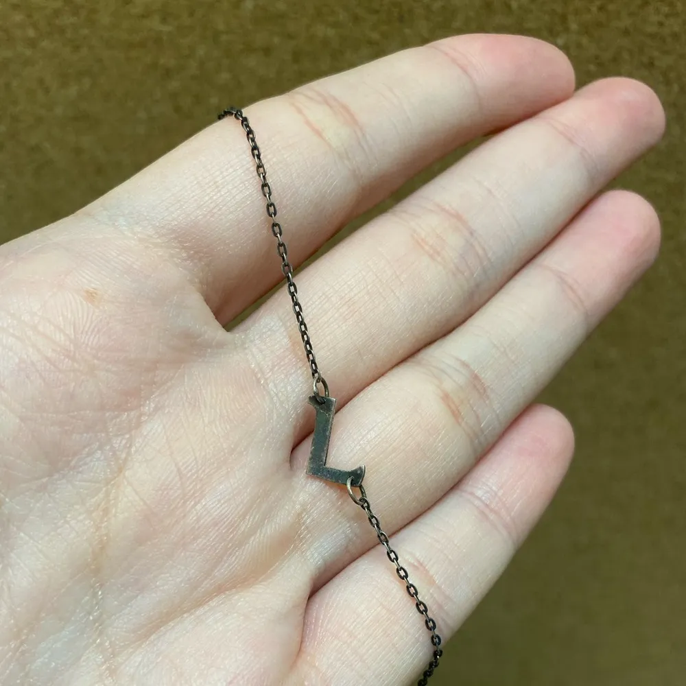 L Initial Necklace Silver - Image 2