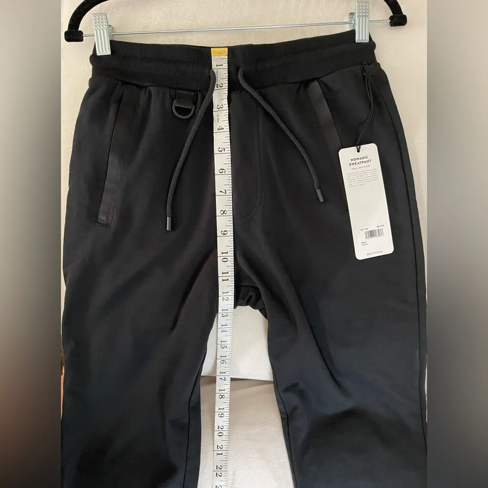 NWT Alo Yoga Nomadic Sweatpants in Black Front & Back Pockets Size S - Image 8
