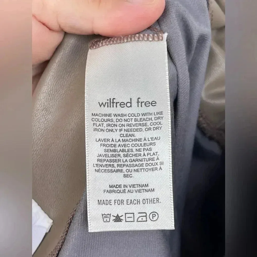 Aritzia Wilfred Free Pant Faux Leather Leggings large - Image 7