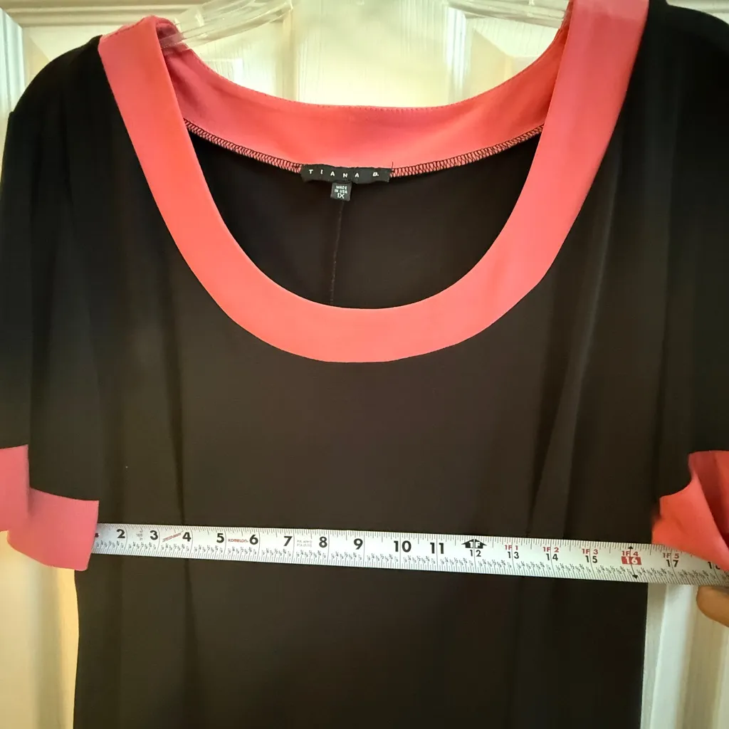 Tiana B. Black and Coral Colorblock Dress 1X Scoop Neck Short Sleeve 35in long - Image 12
