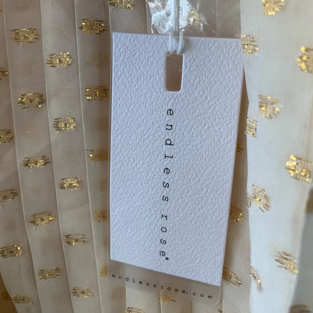 Endless Rose NWT  Women's Dot Pleated Blouson Crop Top - Image 7