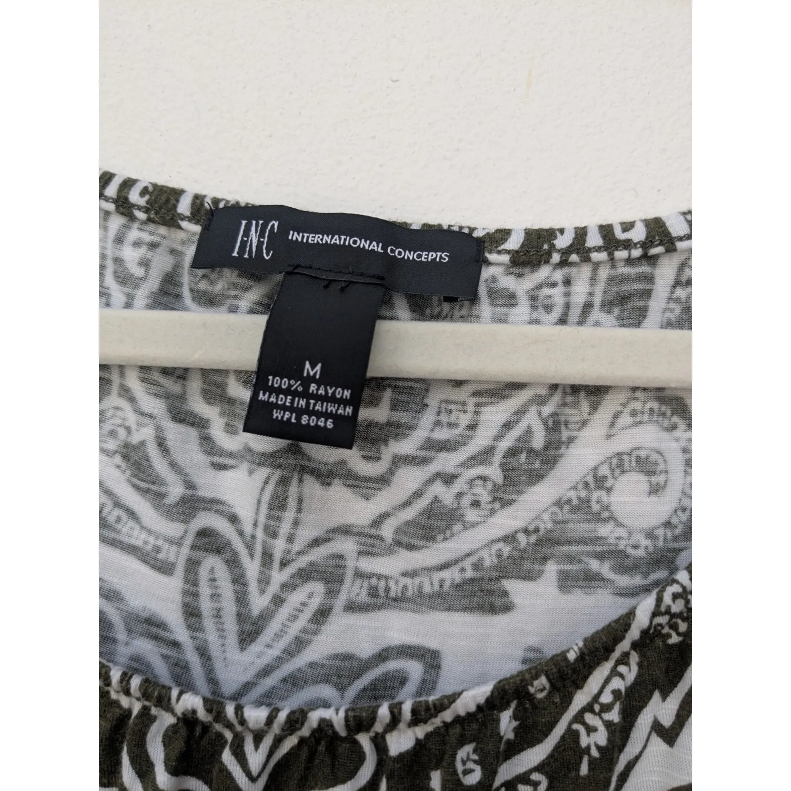 INC Women's Blouse Top 3/4 Sleeve White Green Paisley Boho Hippie Size Medium - Image 3