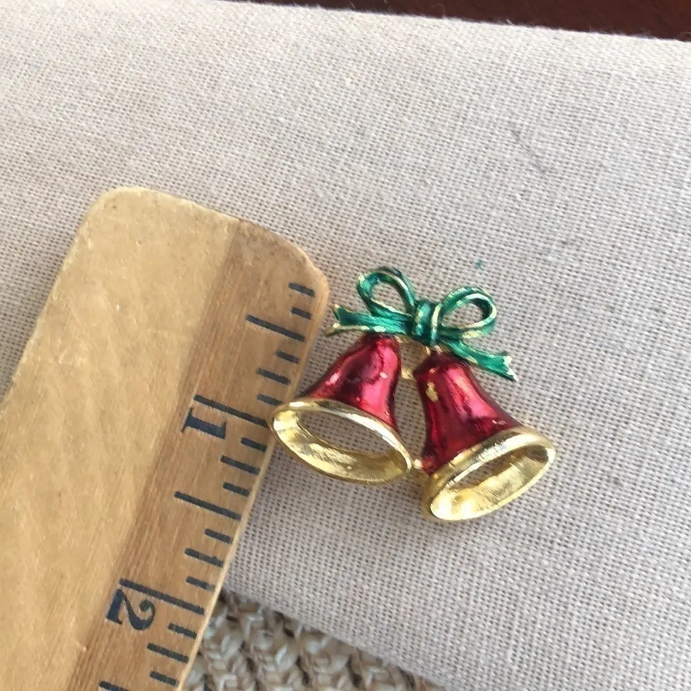 Vintage Christmas Belts Brooch - Image 3