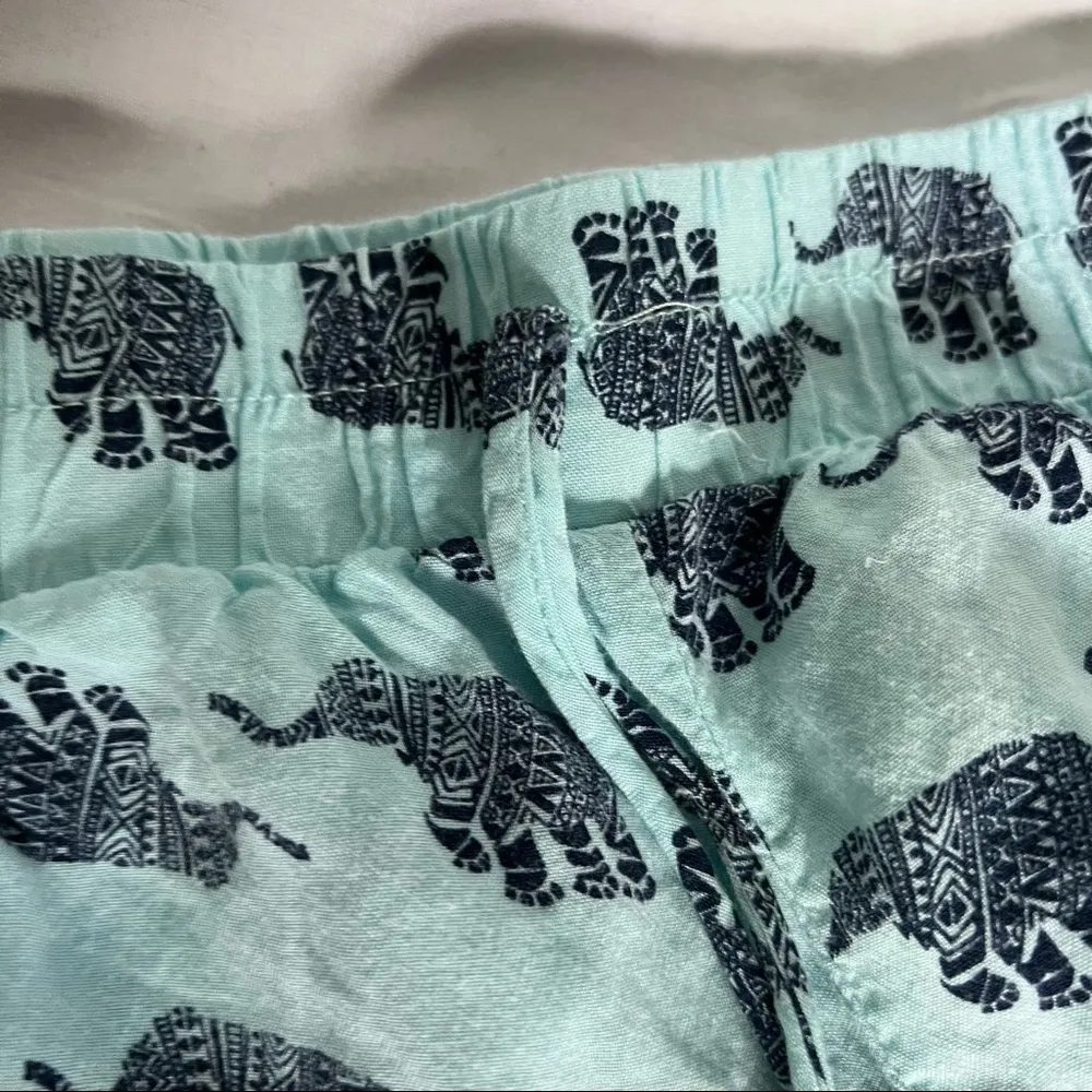 Bebop boho elephant pull on shorts medium - Image 3