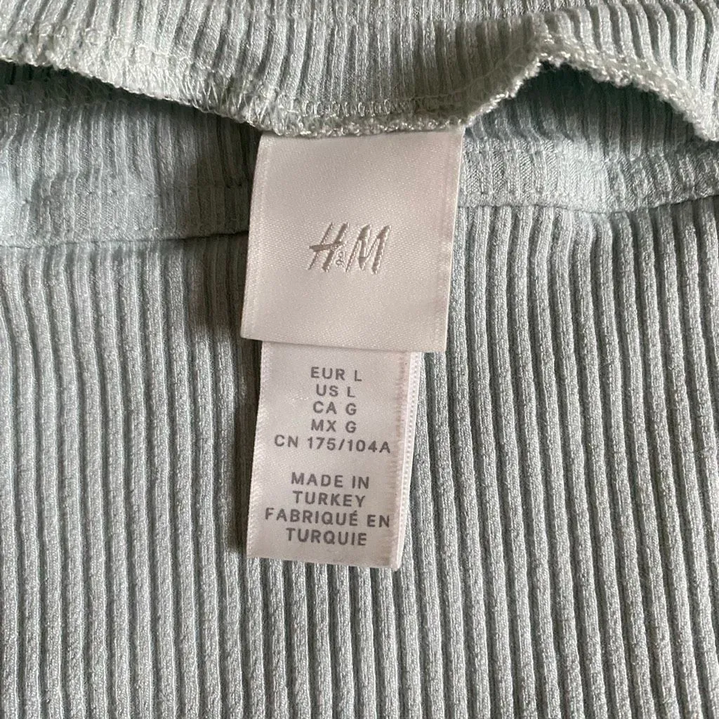 H&M Women’s Large Sage Green Ribbed Off Shoulder Short Sleeve Top - Image 3