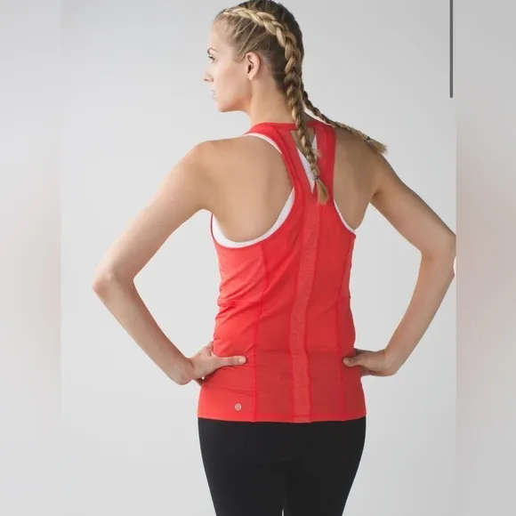 Lululemon Pedal To The Medal Singlet
Alarming / Heathered Alarming - Image 16