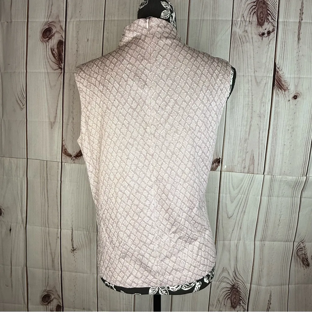 ST. JOHN COLLECTION - Image 2