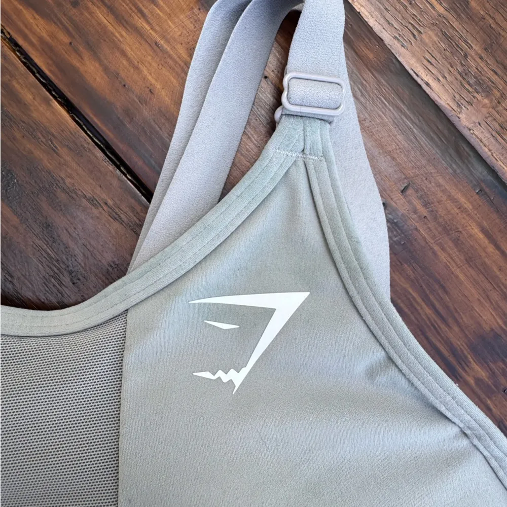 Gymshark High Support Mesh Sports Bra – grey/ Size XS - Image 5