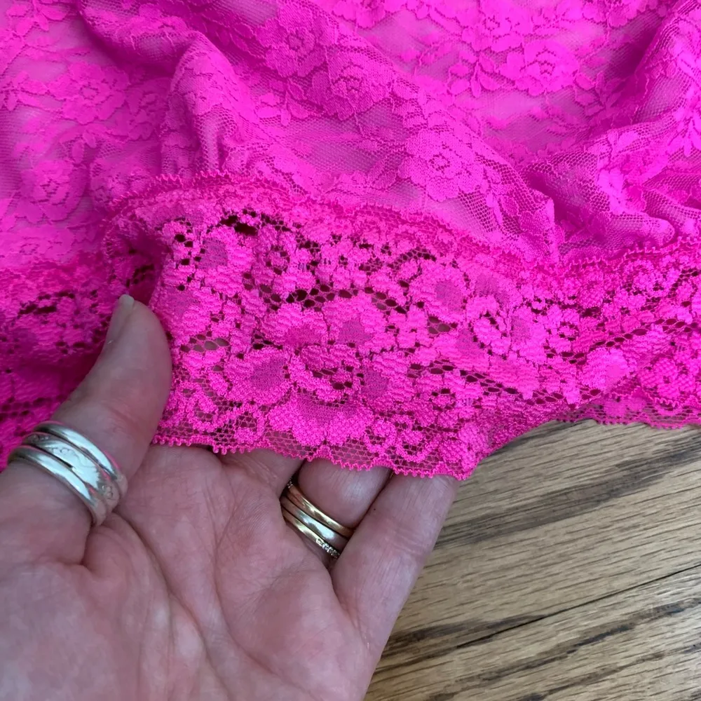 PINK VS | Hot Pink Bandeau Strapless Bra - Image 6