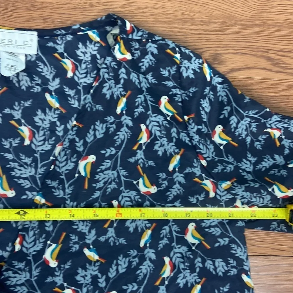 NWT Tropical Bird Floral Wrap Blouse Lightweight Cropped Bell Sleeves Size Large Blue - Image 12