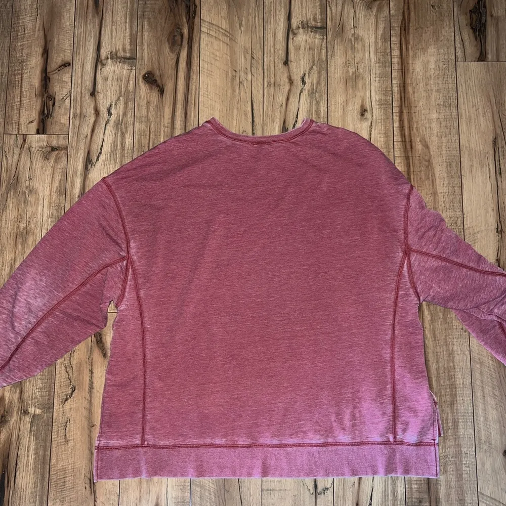 red oversized crewneck - Image 6
