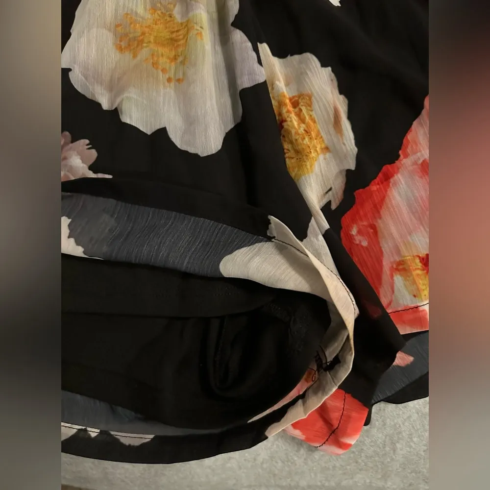 GB black floral romper size S - Image 3