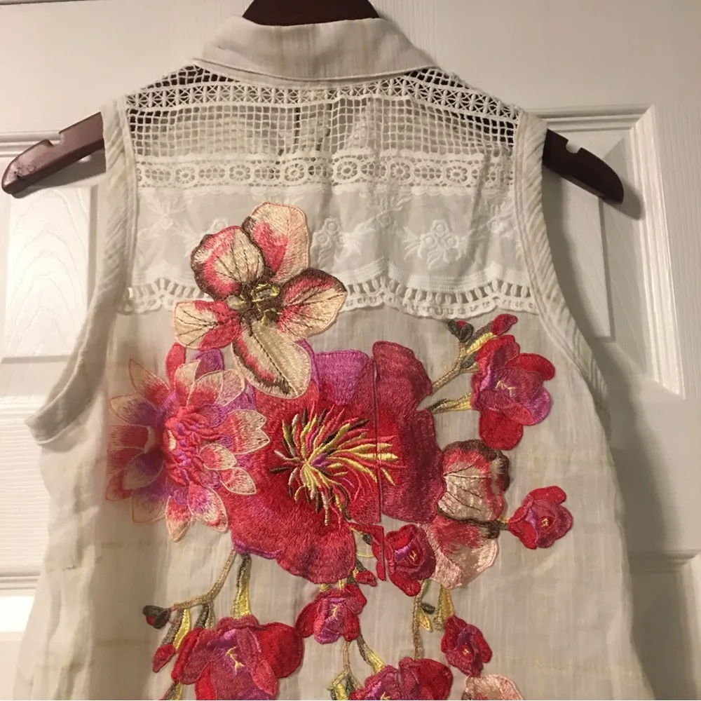 White Plaid Button Up Tunic - Image 7