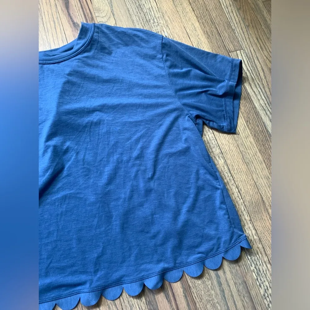 Sweaty Betty  short sleeve tee large - Image 4