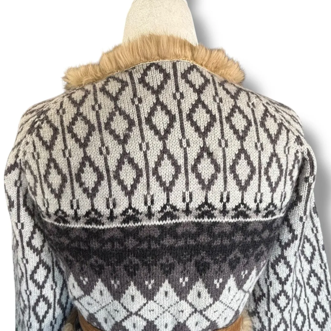 Vintage Y2K Fair Isle Shetland Wool Cardigan Rabbit Fur Trim Belted Scarf Nordic Gray - Image 6