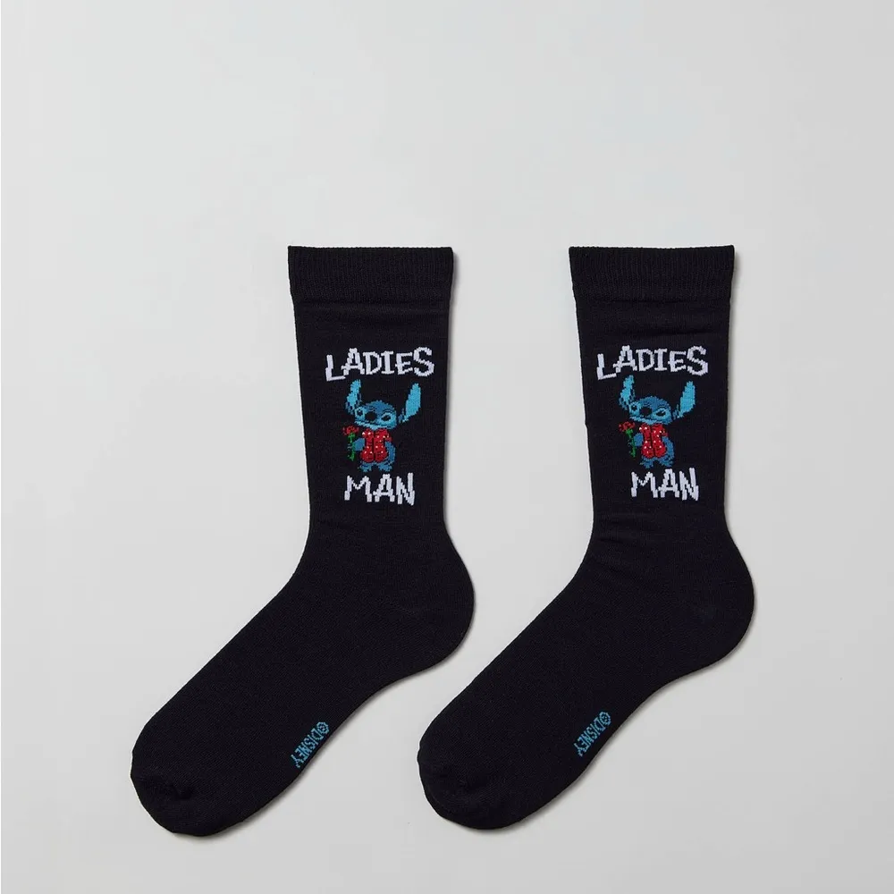 Disney "LADIES MAN", Lilo & Stitch Valentines Black Crew Socks NWT Size 6.5-12 - Image 2