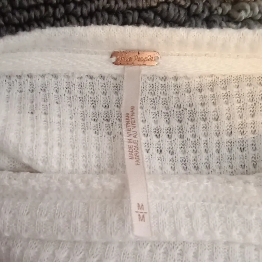 Free People Casual Clash Long Ballon Sleeve  Waffle Knit Womens Top Size Medium - Image 2