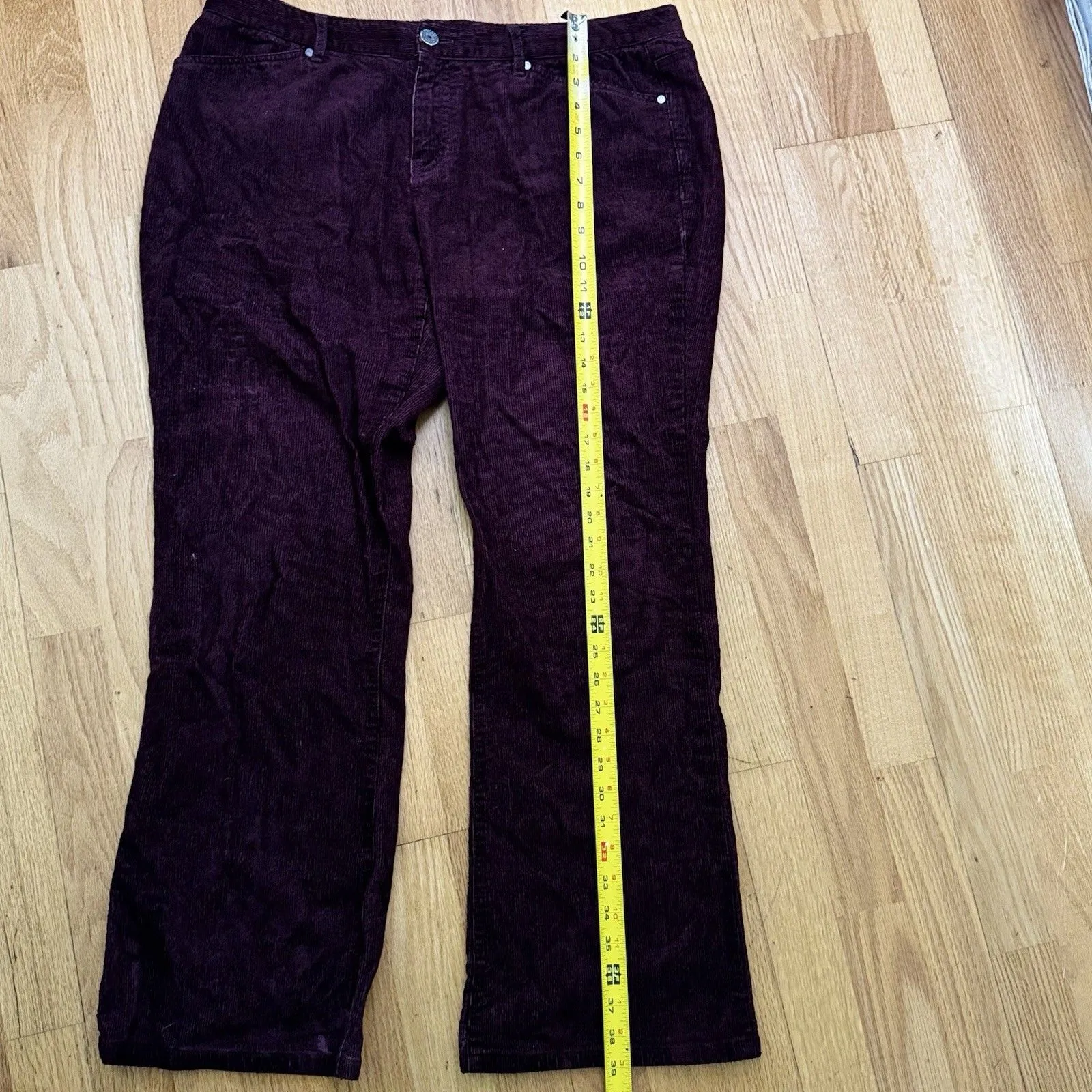 Elie Tahari Women’s Velvet Corduroy Boot Cut Pants Burgundy Red Size 14 GUC - Image 7