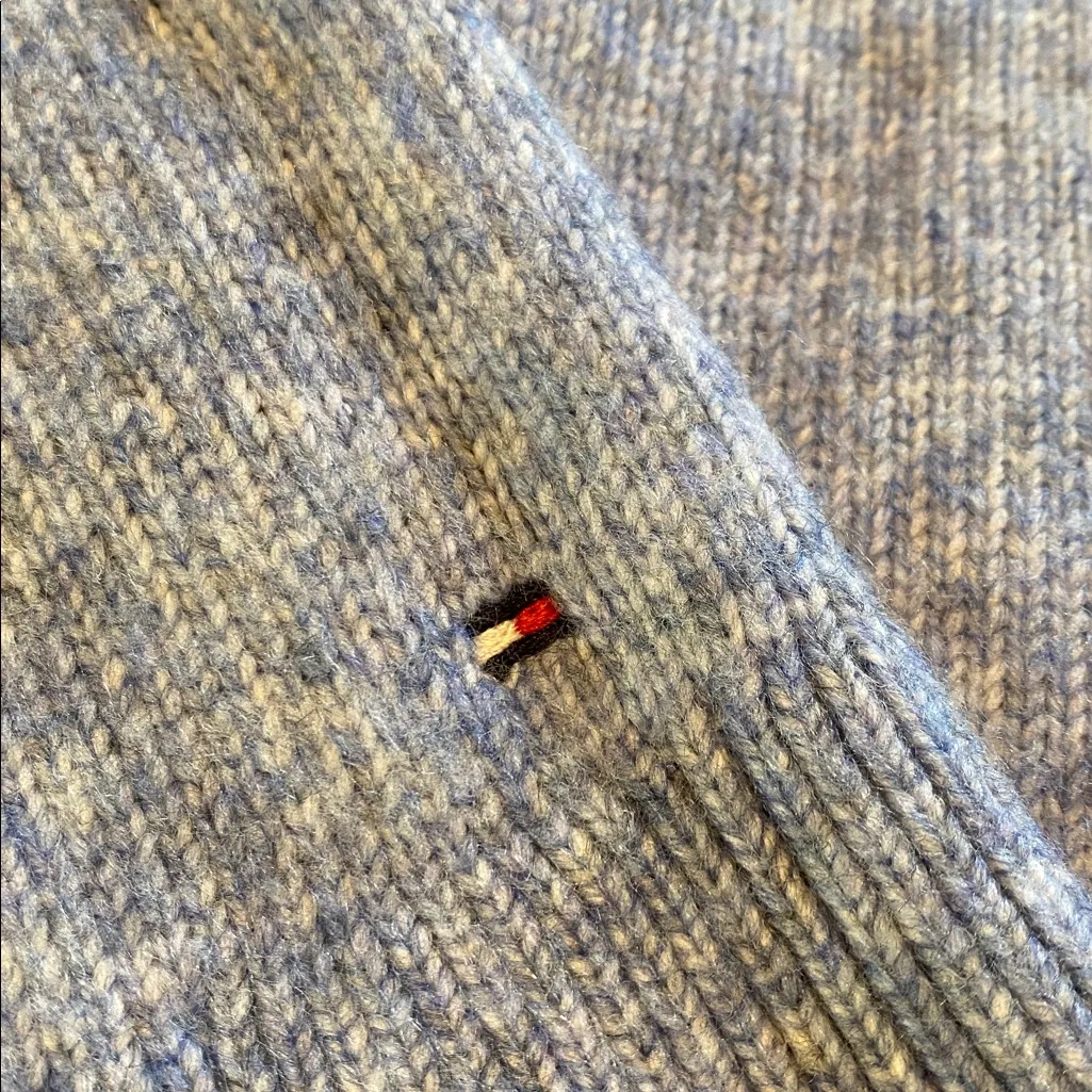 Tommy Hilfiger 2023 Fair isle Knit Crew Sweater Pale Blue Navy Hearts Size LARGE - Image 10