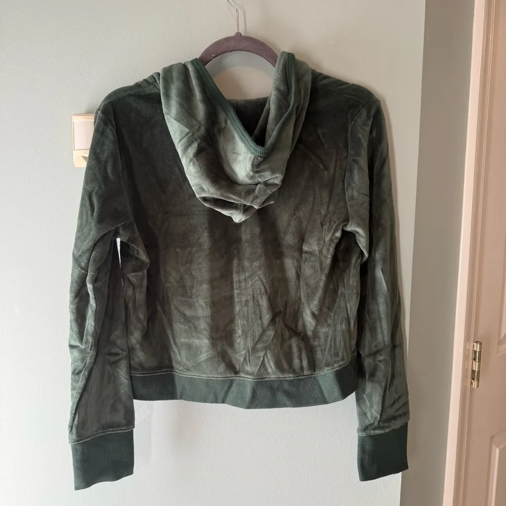 Aerie Velour Cropped Zip Up Jacket Green - Image 3