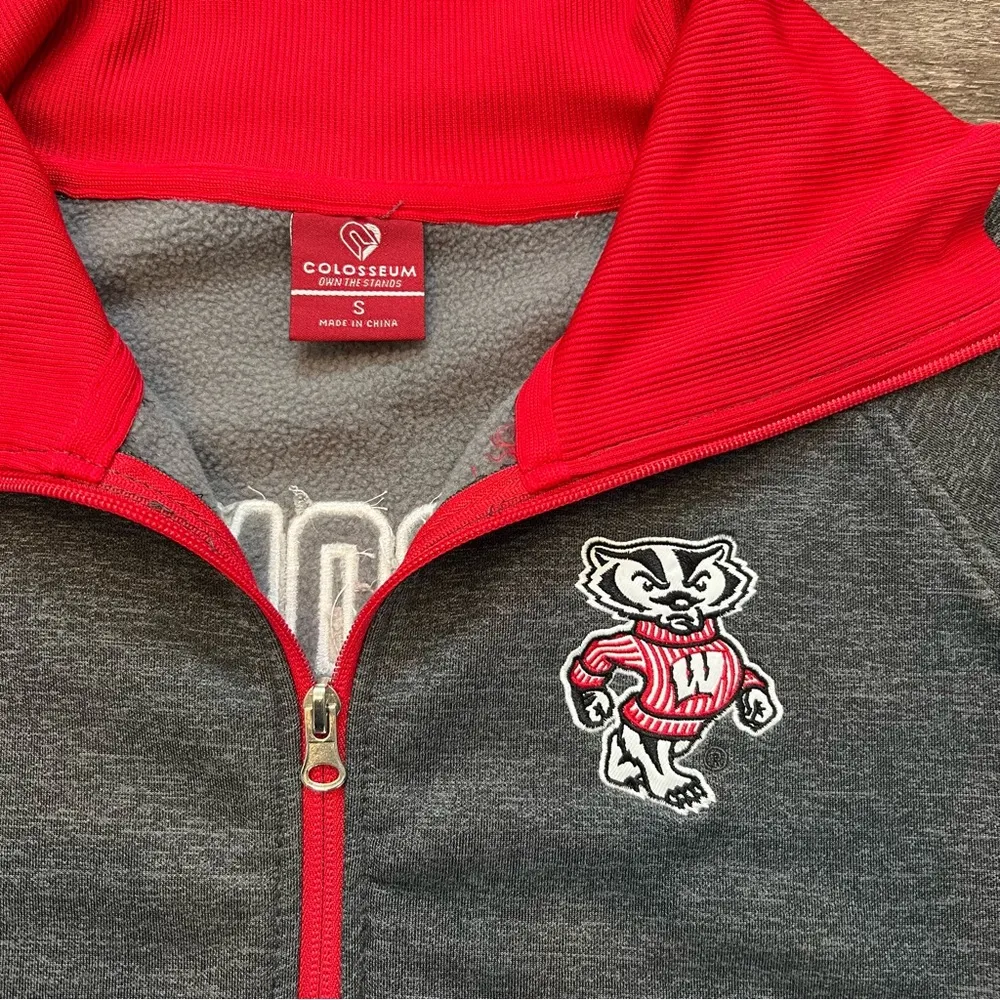 Colosseum Wisconsin Badgers Women’s Full Zip Up Sweatshirt Size Small - Image 3