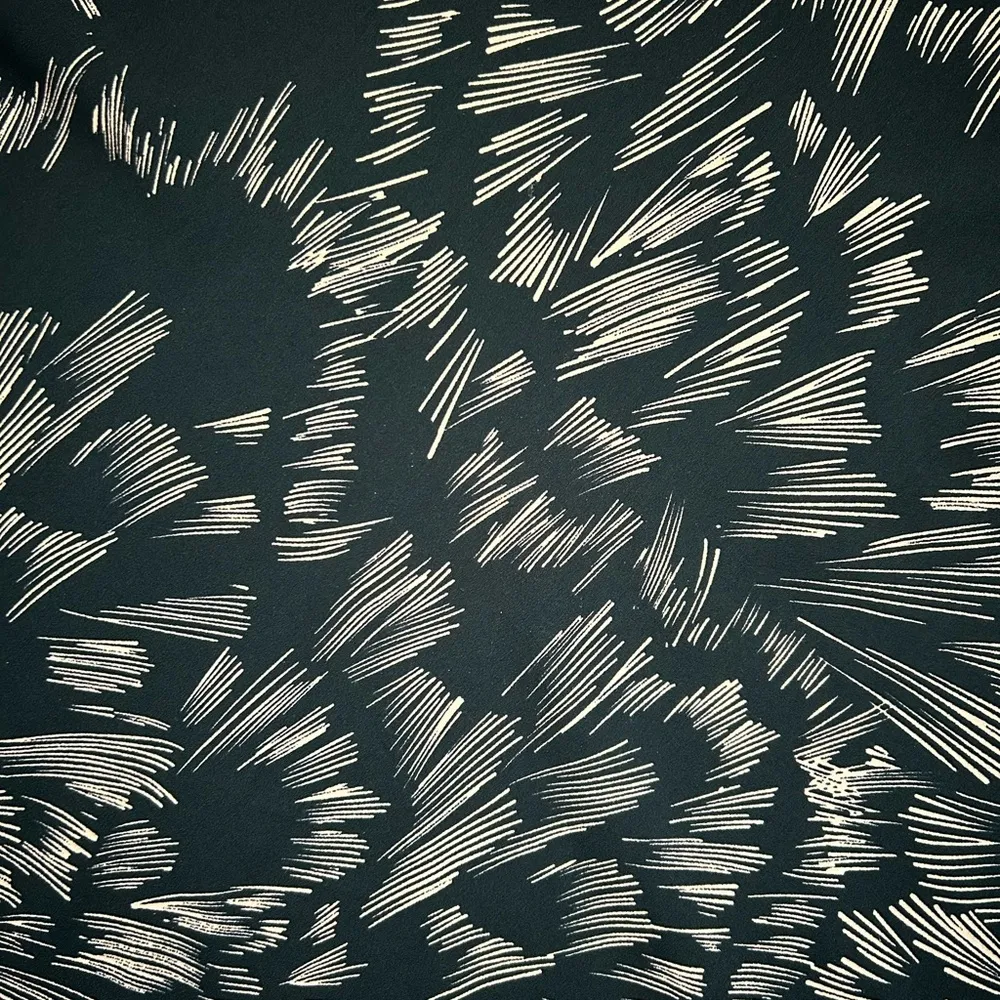 CAbi Women's Black Pink‎ Round Neck Line Drawing Tate Top Medium #3433 - Image 11