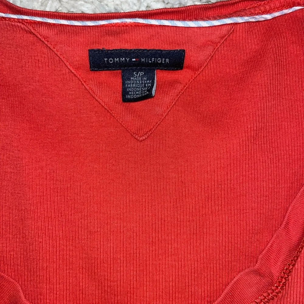 tommy hilfiger button up t shirt size small - Image 2