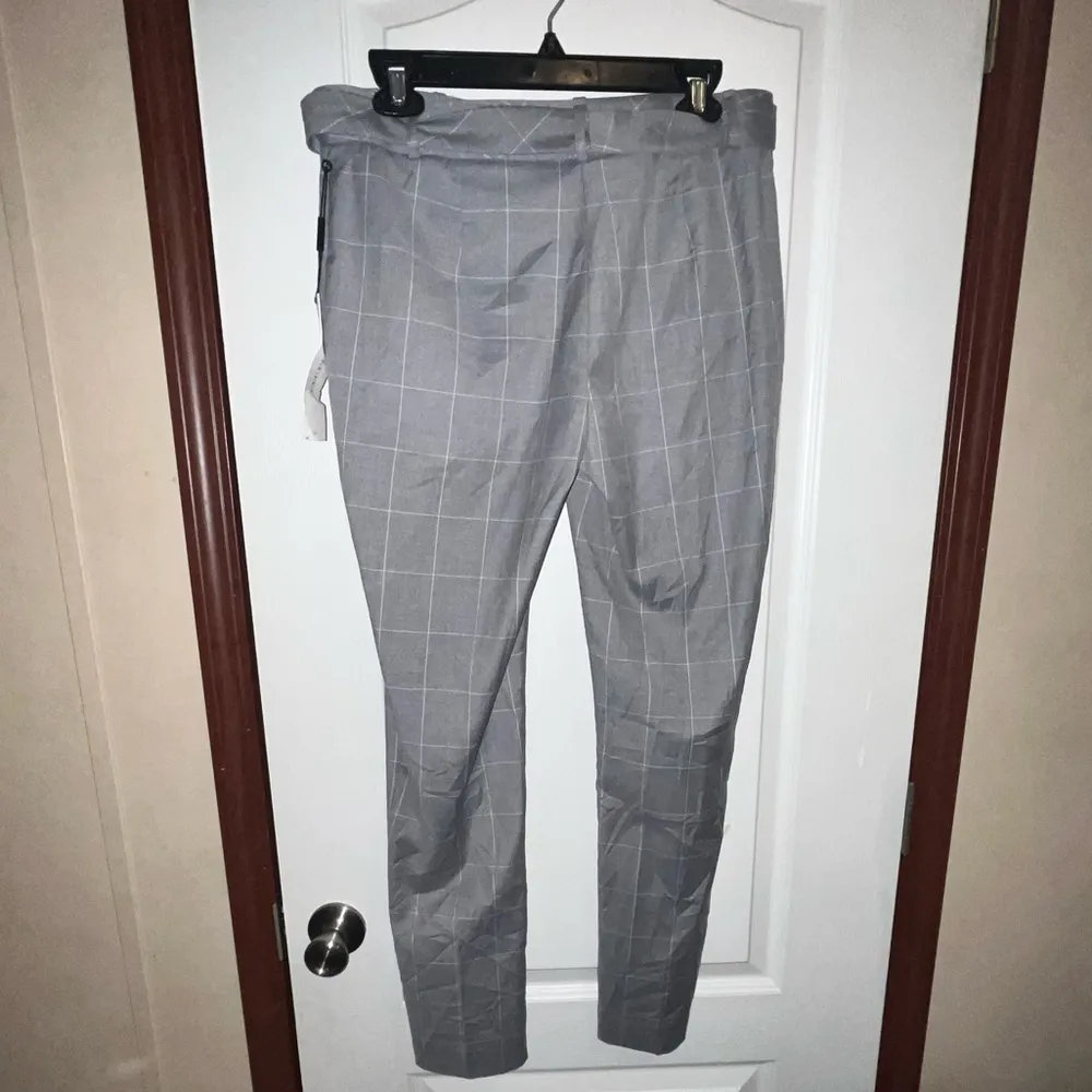 NWT Calvin Klein Pants With Removable belt size 6 - Image 6