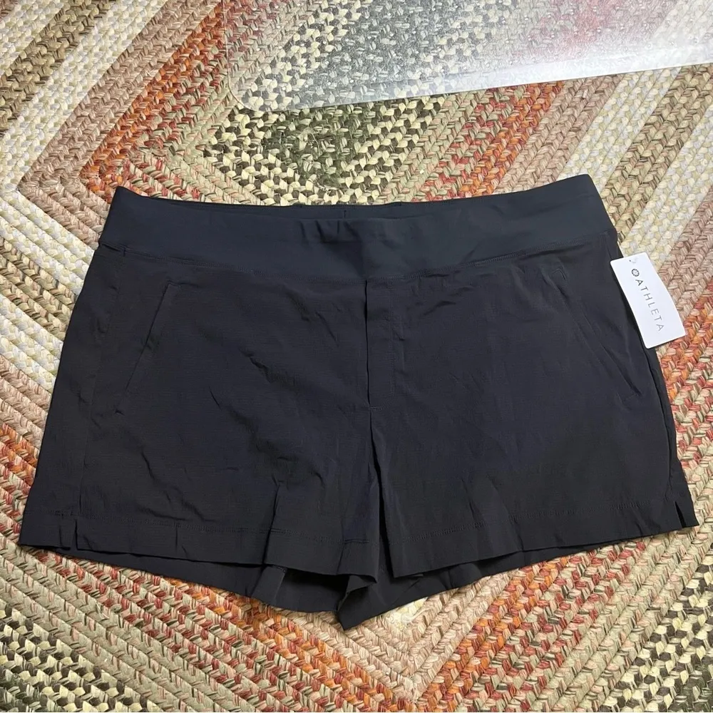Athleta Black Trekkie North Shorts size 26 - Image 3