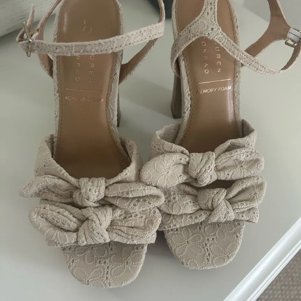 Lauren Conrad Platform Heels Size 7 - Image 7