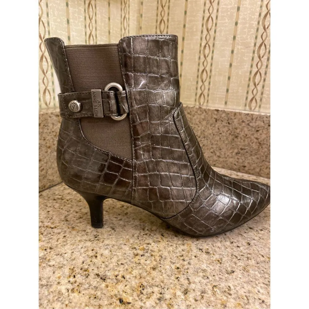 Anne Klein size 5 womens alligator skin booties - Image 5