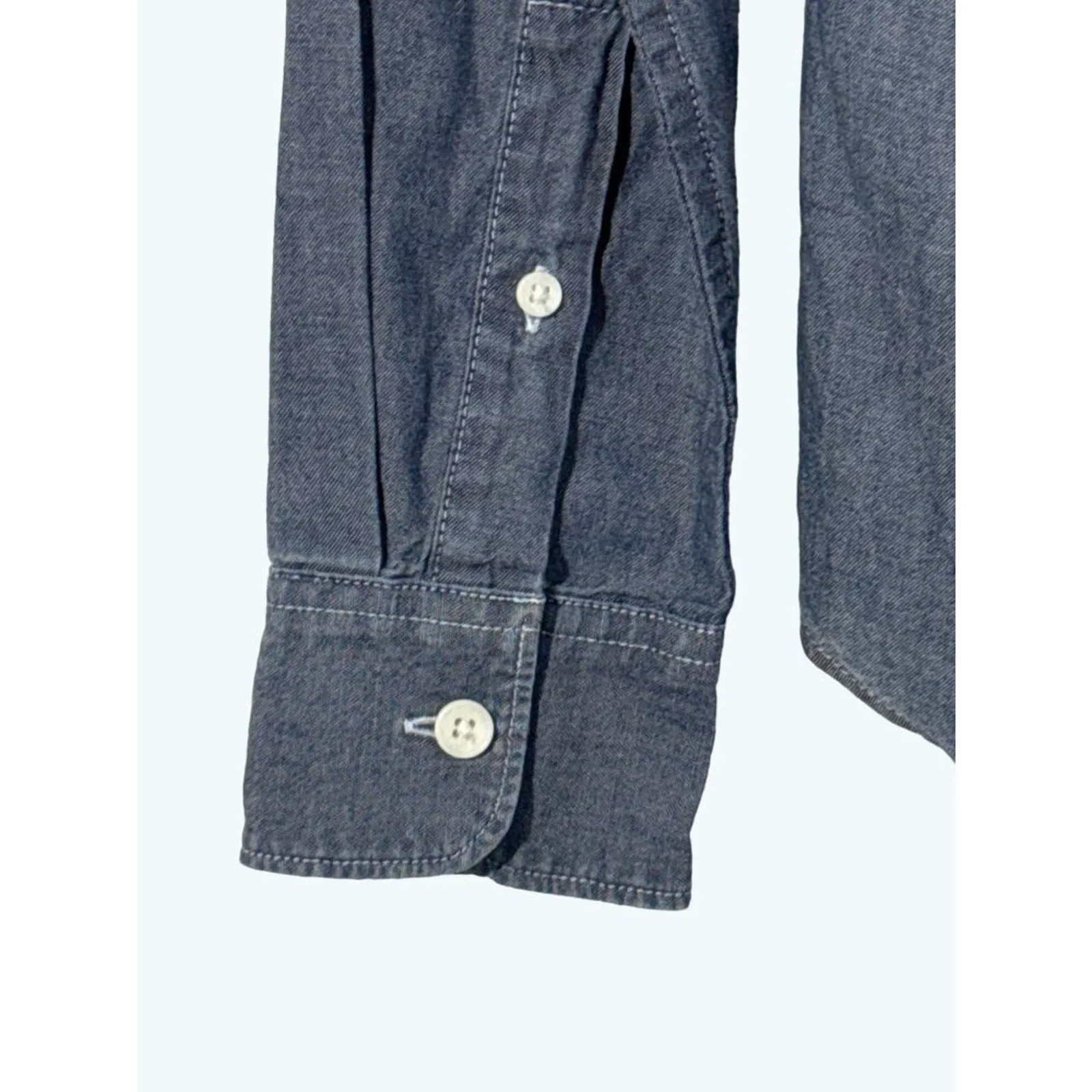 Everlane The Chambray Womens Slim Fit Shirt – Button-Up Size XS - Image 2