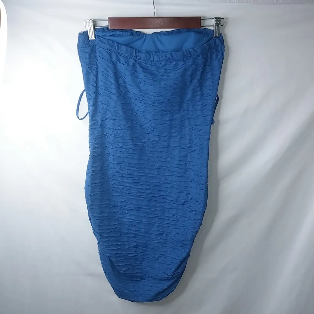 Body Central L Strapless Bodycon Dress - Image 3