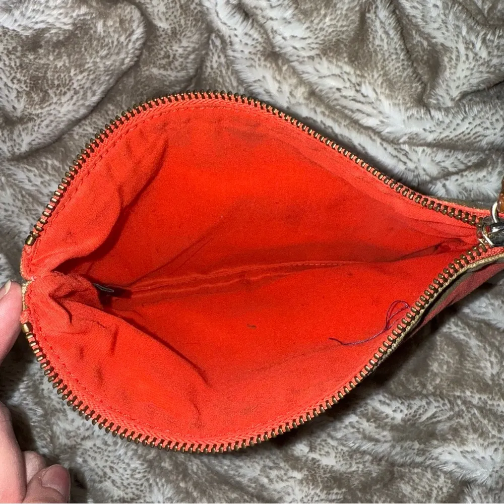 Express Zippered Wristlet - Image 4