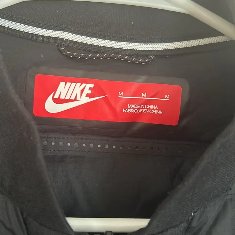 Nike puffer jacket - Image 2