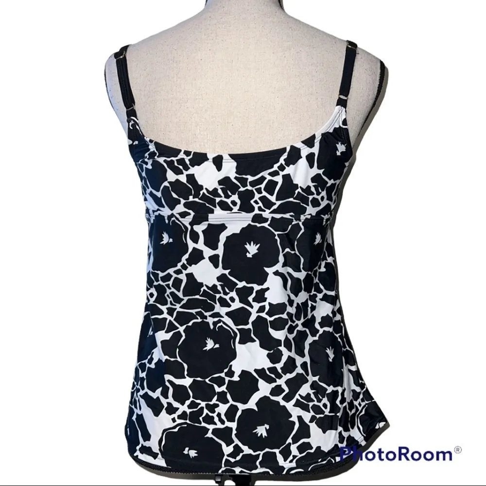 Ocean Avenue medium tankini swim top adjustable straps no padding no wires nwt Black - Image 3