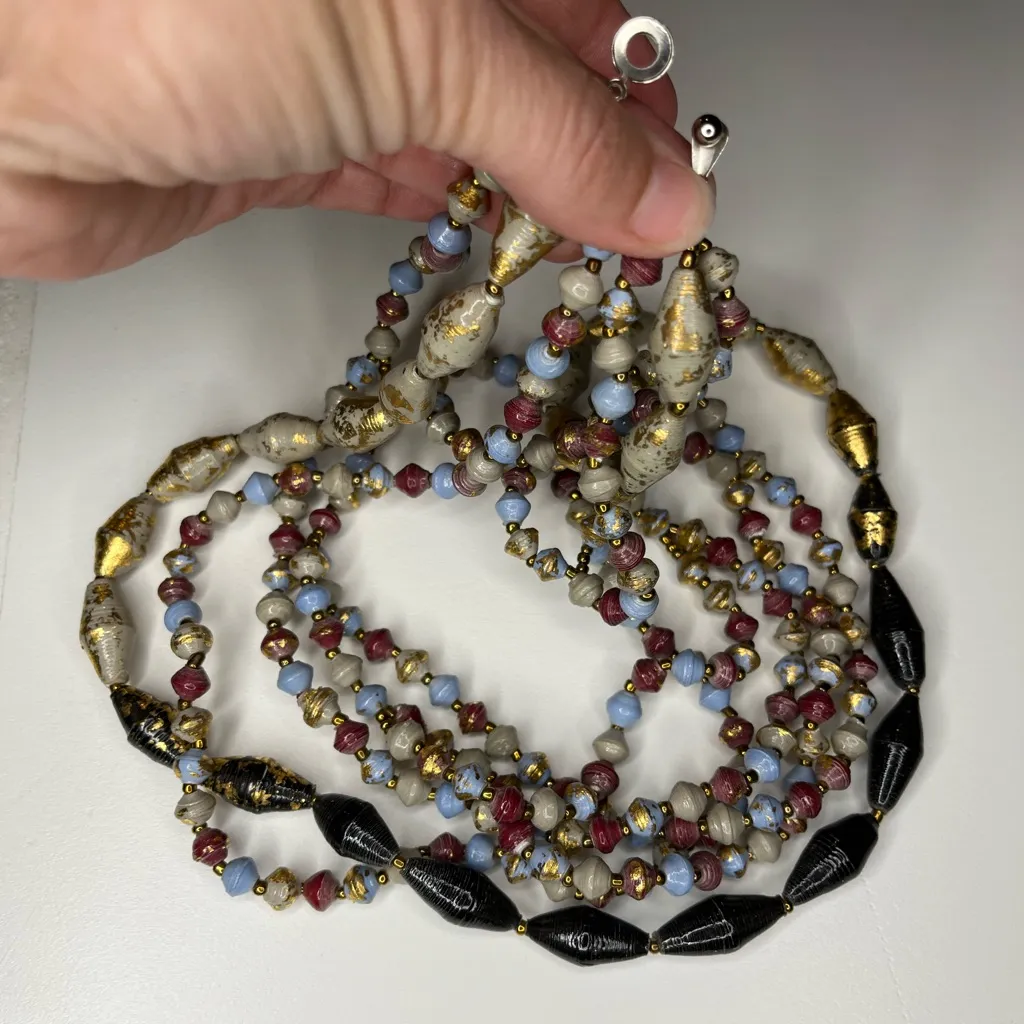 Mixed‎ bead necklace Black - Image 4