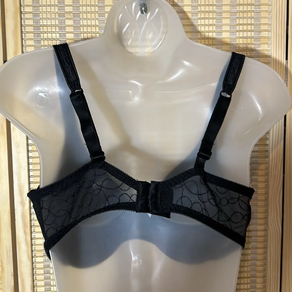 Black Satin and Mesh Jacquard Print Underwire Bra Brand Unknown See Measurements Size undefined - Image 8