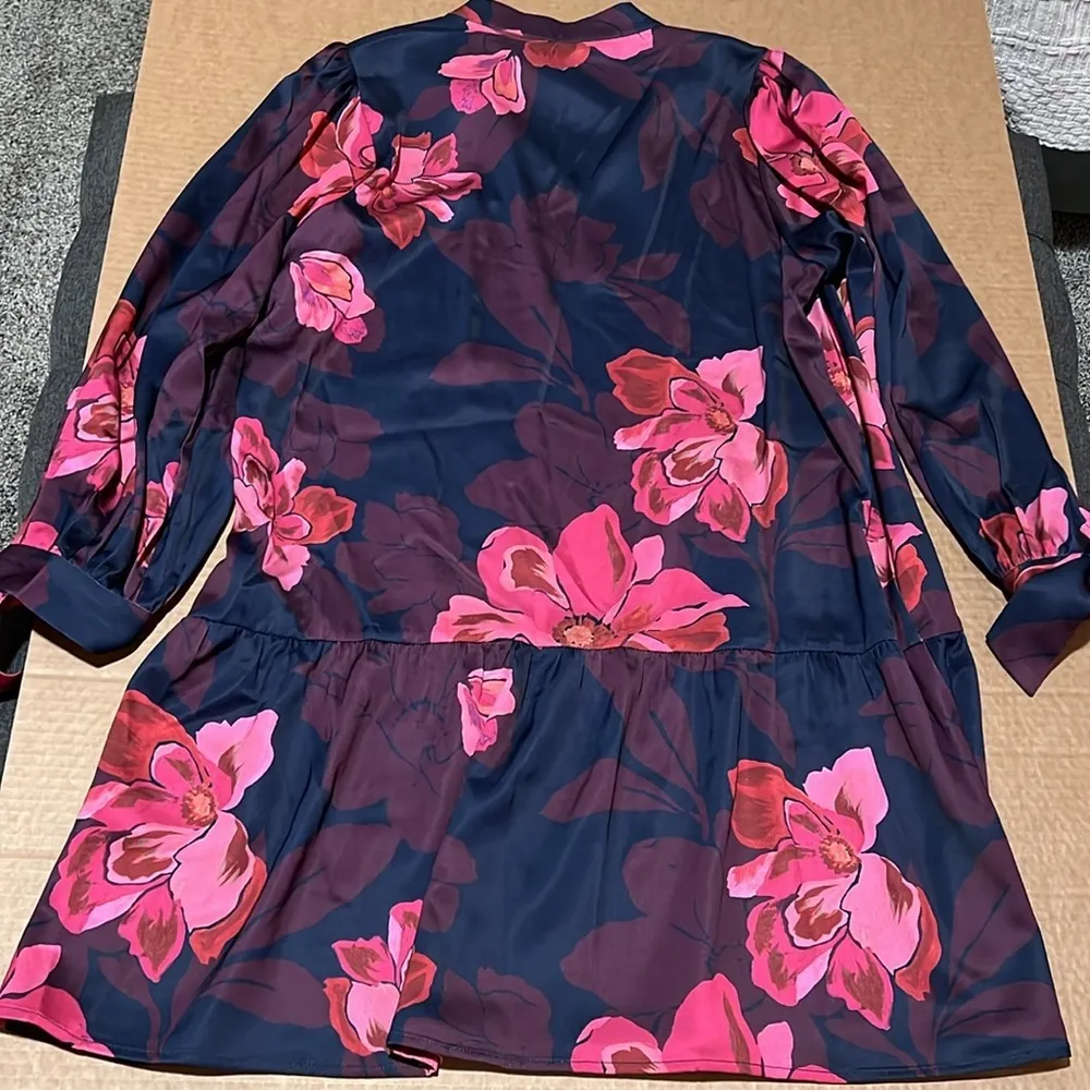 Adelyn Rae satin dress floral print, split long sleeve, size XL NWOT - Image 10