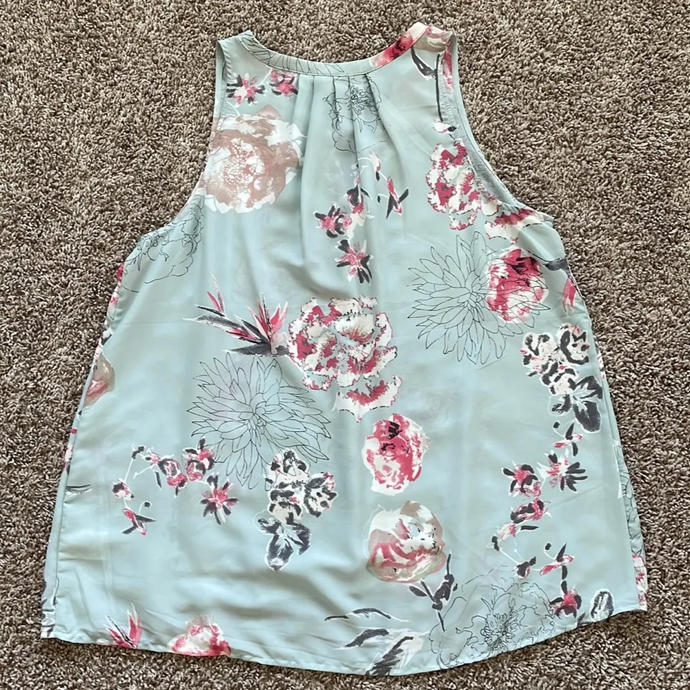 Lily Rose Sleeveless Blouse - Image 9