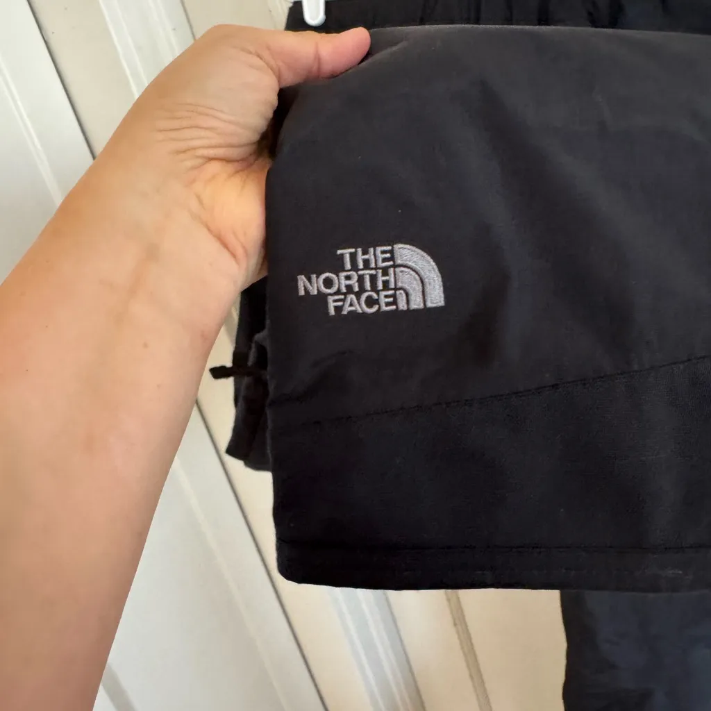 The North Face women’s hyvent black ski snow pants size medium - Image 7