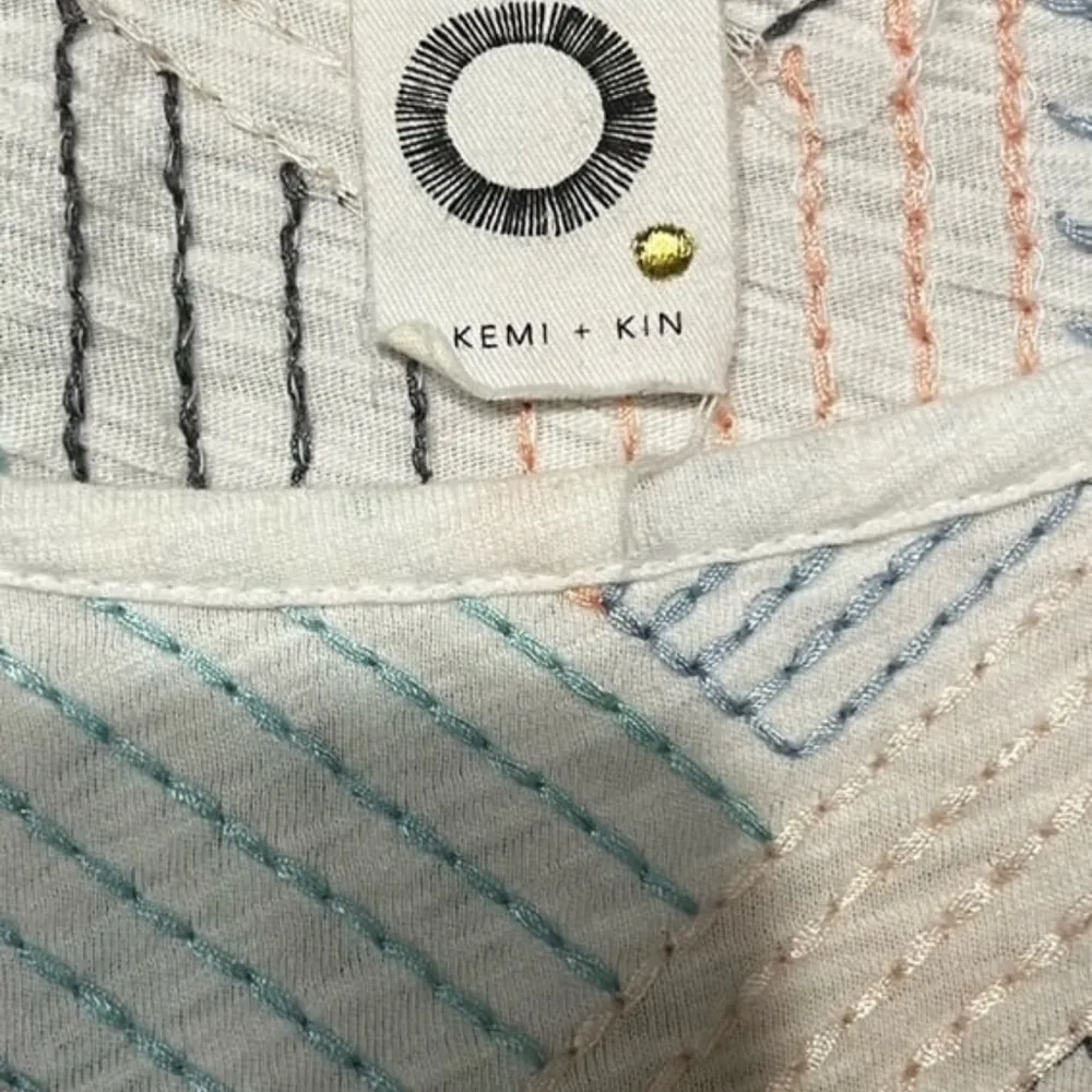 Anthropologie Akemi + Kin Embroidered Sienna Top - Image 4