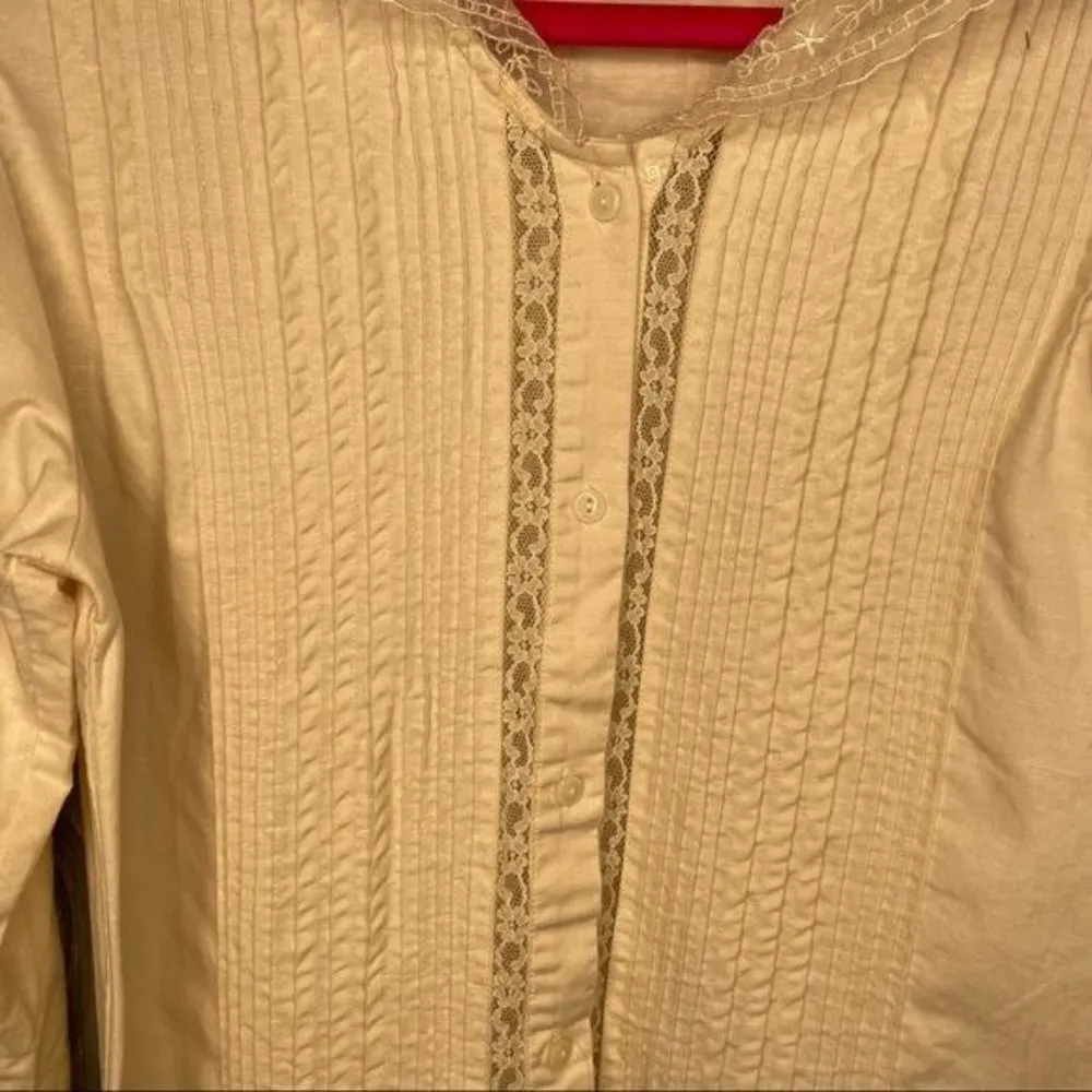 hunt club long sleeve button blouse shirt lace collar and pleated front cowgirl - Image 4