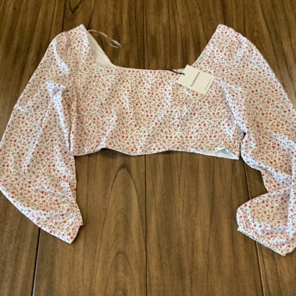 Glamorous square neck fitted crop long sleeve blouse in vintage floral asos 12 White - Image 2